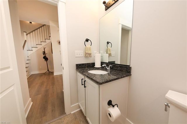 203 Farmstead LOOP, Moyock, NC 27958