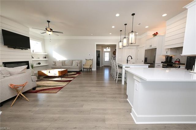 203 Farmstead LOOP, Moyock, NC 27958