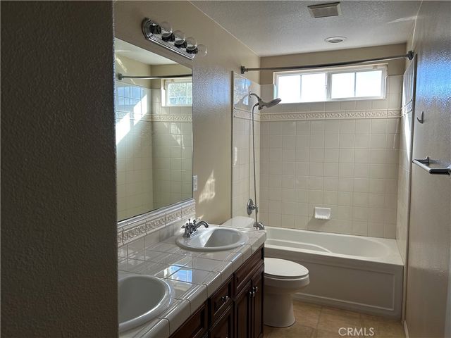 631 Marbella Court, Oxnard, CA 93035