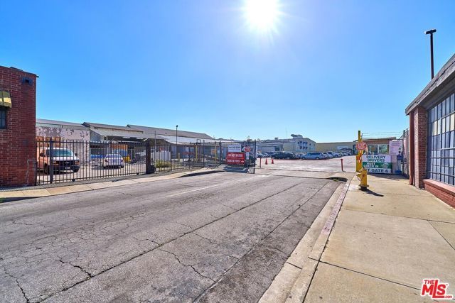 2302 E 38th Street, Vernon, CA 90058