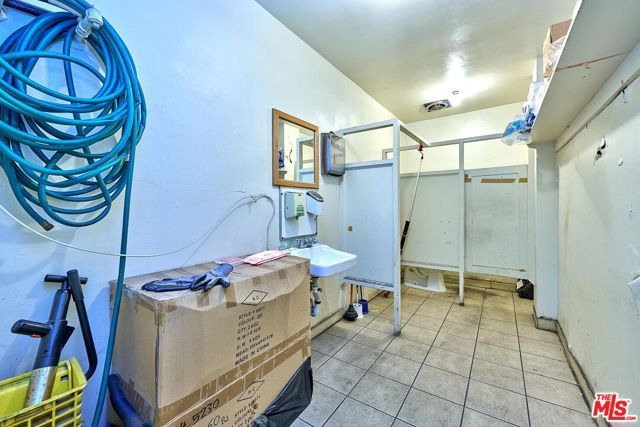 2302 E 38th Street, Vernon, CA 90058