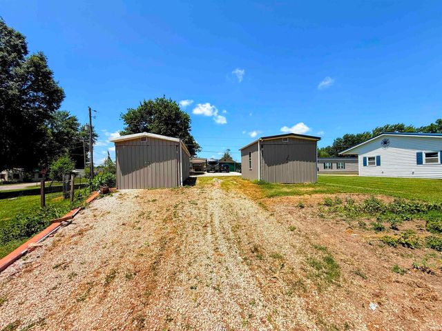 102 W Williams Street, Loogootee, IN 47553