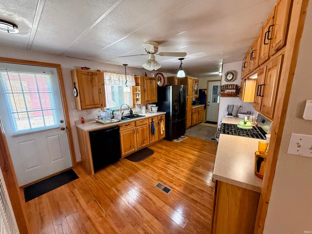 102 W Williams Street, Loogootee, IN 47553