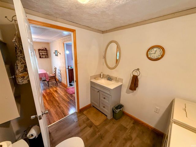 102 W Williams Street, Loogootee, IN 47553