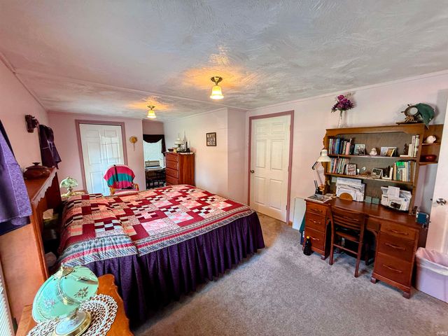 102 W Williams Street, Loogootee, IN 47553