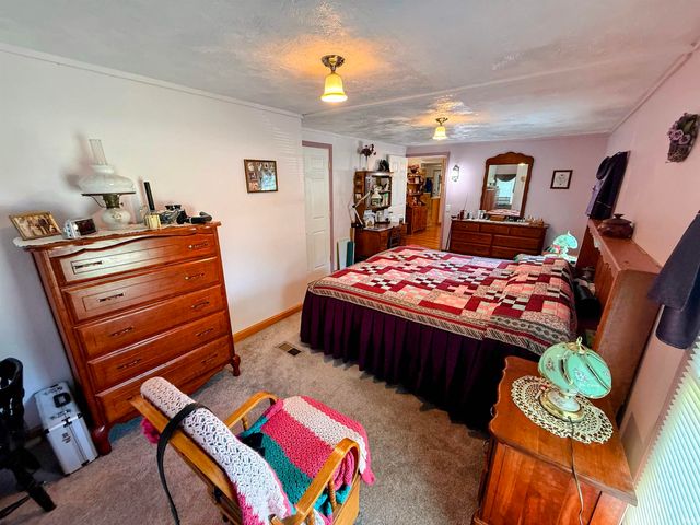 102 W Williams Street, Loogootee, IN 47553