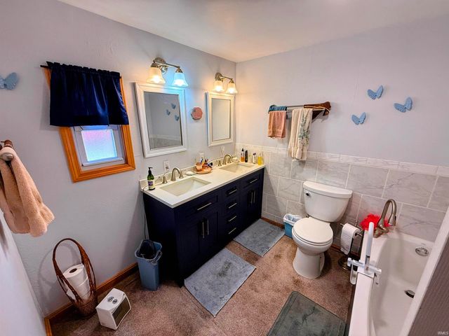 102 W Williams Street, Loogootee, IN 47553