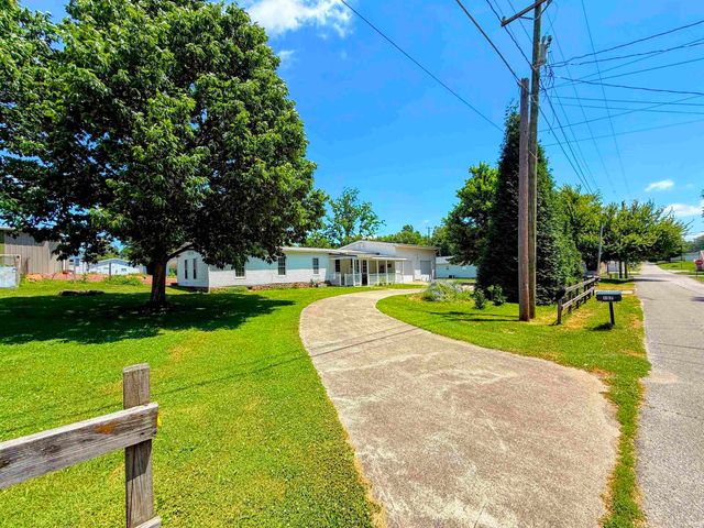 102 W Williams Street, Loogootee, IN 47553