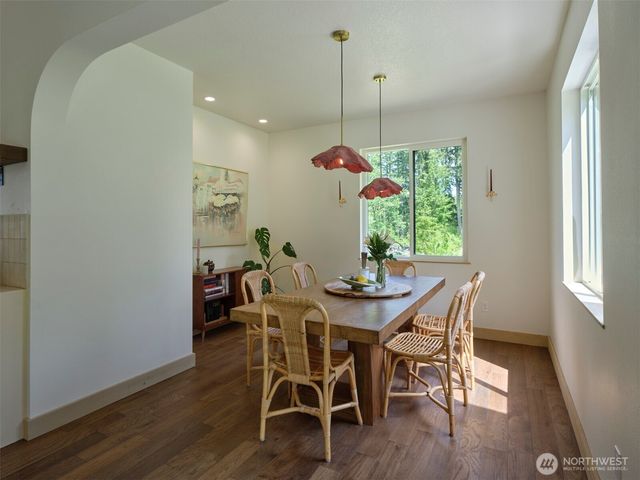 312 Little Valley Lane, Castle Rock, WA 98611
