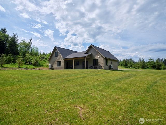 312 Little Valley Lane, Castle Rock, WA 98611