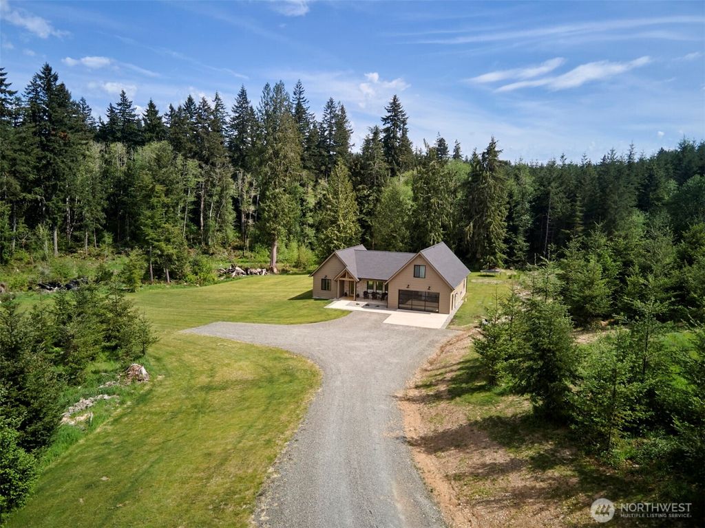 312 Little Valley Lane, Castle Rock, WA 98611