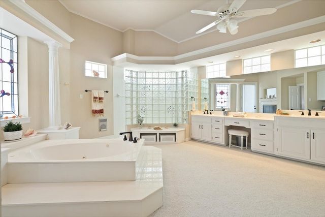 2907 Monties Lane, Arlington, TX 76015