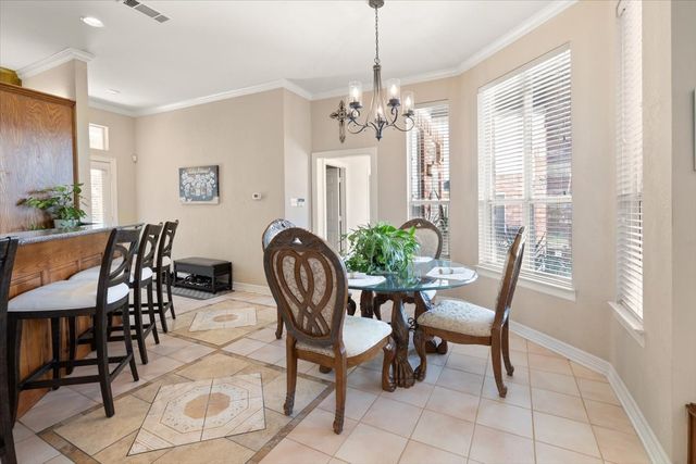 2907 Monties Lane, Arlington, TX 76015