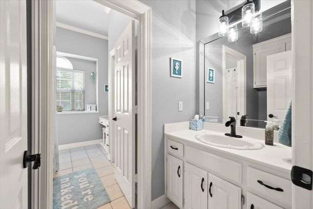 2907 Monties Lane, Arlington, TX 76015