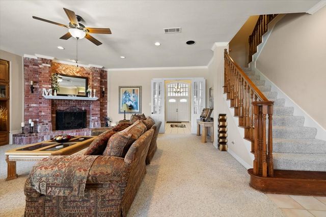 2907 Monties Lane, Arlington, TX 76015