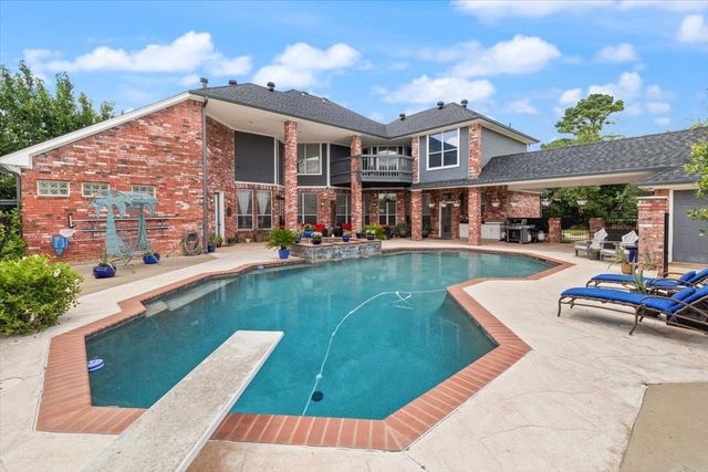 2907 Monties Lane, Arlington, TX 76015