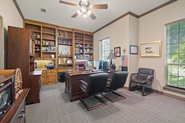 2907 Monties Lane, Arlington, TX 76015