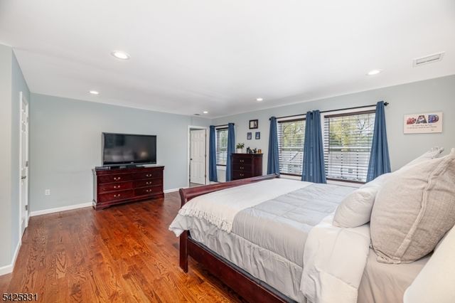 153 Howard Ave, Rochelle Park Twp., NJ 07662