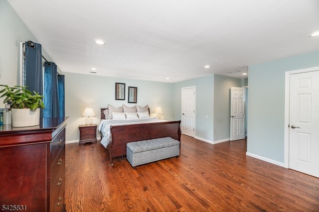 153 Howard Ave, Rochelle Park Twp., NJ 07662