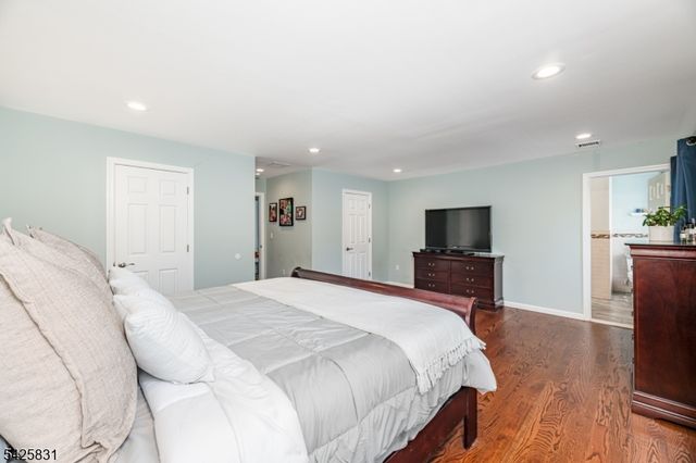 153 Howard Ave, Rochelle Park Twp., NJ 07662