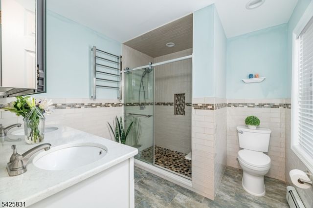 153 Howard Ave, Rochelle Park Twp., NJ 07662