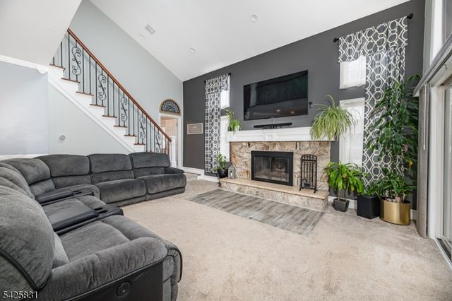 153 Howard Ave, Rochelle Park Twp., NJ 07662