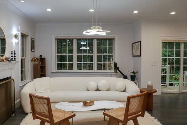 5 Merriam Avenue, Shrewsbury, MA 01545