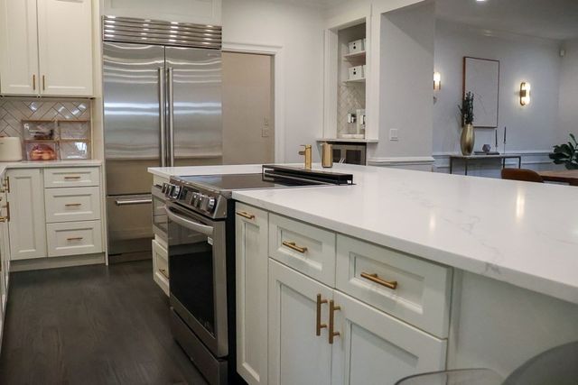 5 Merriam Avenue, Shrewsbury, MA 01545