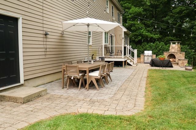 5 Merriam Avenue, Shrewsbury, MA 01545