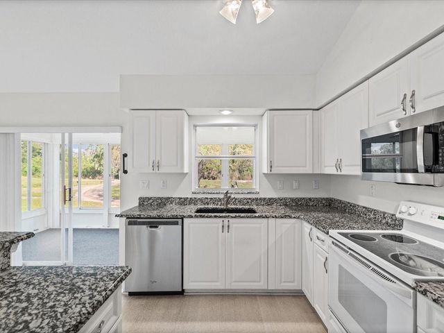 11621 HOLLY ANN DRIVE, New Port Richey, FL 34654