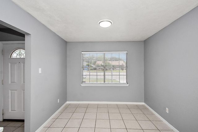 1104 E 13th Street, Deer Park, TX 77536