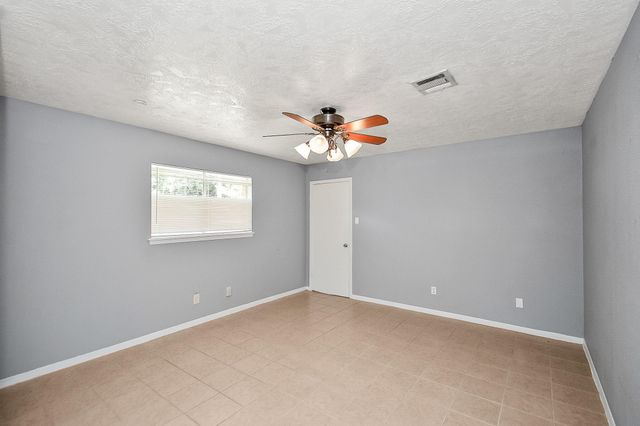 1104 E 13th Street, Deer Park, TX 77536