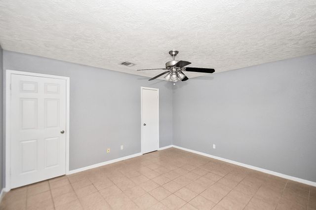 1104 E 13th Street, Deer Park, TX 77536