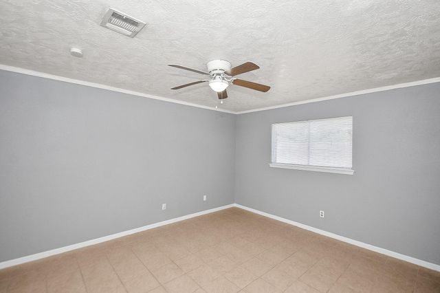 1104 E 13th Street, Deer Park, TX 77536