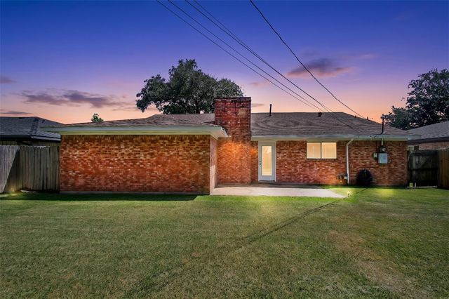 1104 E 13th Street, Deer Park, TX 77536