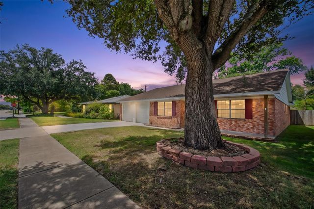 1104 E 13th Street, Deer Park, TX 77536