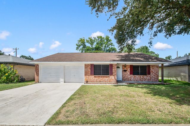 1104 E 13th Street, Deer Park, TX 77536