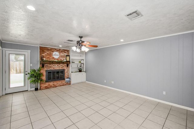 1104 E 13th Street, Deer Park, TX 77536
