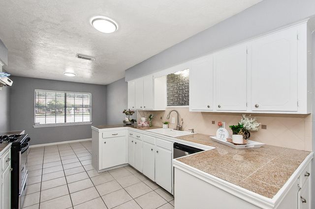 1104 E 13th Street, Deer Park, TX 77536