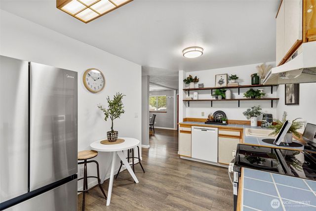 1341 NE Vena Avenue, Bremerton, WA 98311