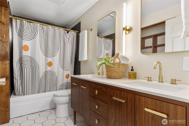 1341 NE Vena Avenue, Bremerton, WA 98311