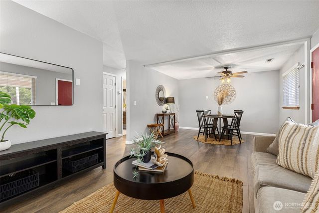 1341 NE Vena Avenue, Bremerton, WA 98311