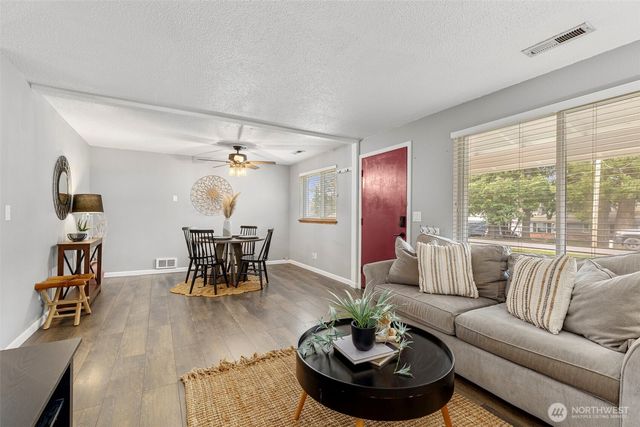 1341 NE Vena Avenue, Bremerton, WA 98311