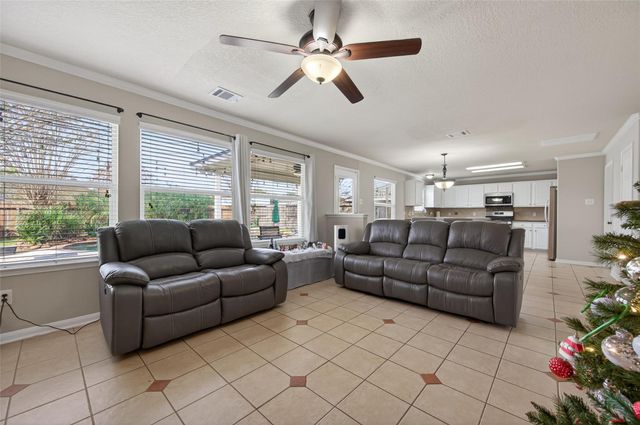 32334 Willow Creek Park, Conroe, TX 77385