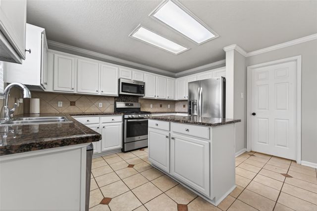 32334 Willow Creek Park, Conroe, TX 77385