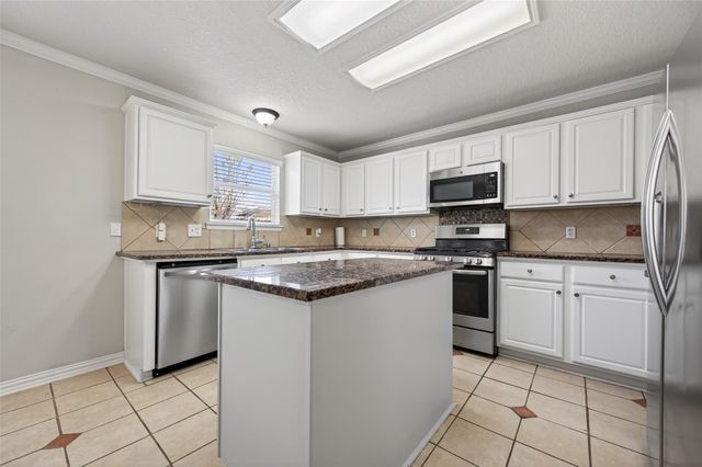 32334 Willow Creek Park, Conroe, TX 77385