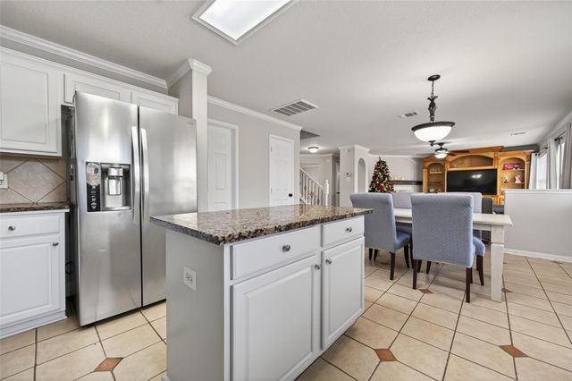 32334 Willow Creek Park, Conroe, TX 77385