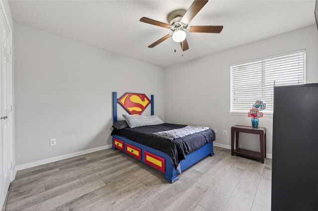 32334 Willow Creek Park, Conroe, TX 77385