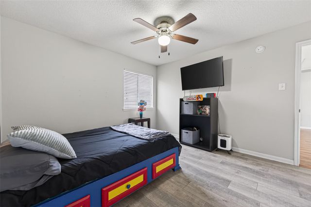 32334 Willow Creek Park, Conroe, TX 77385