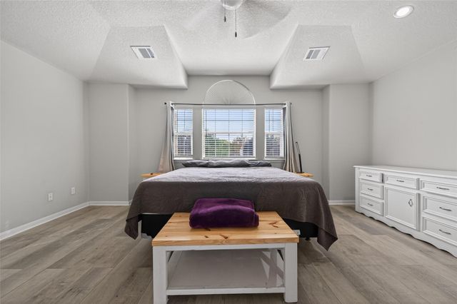 32334 Willow Creek Park, Conroe, TX 77385